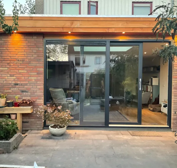 
Uitbouw in aanmaak